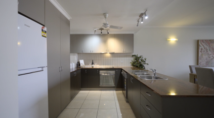 Когда П-образная кухня — лучший выбор